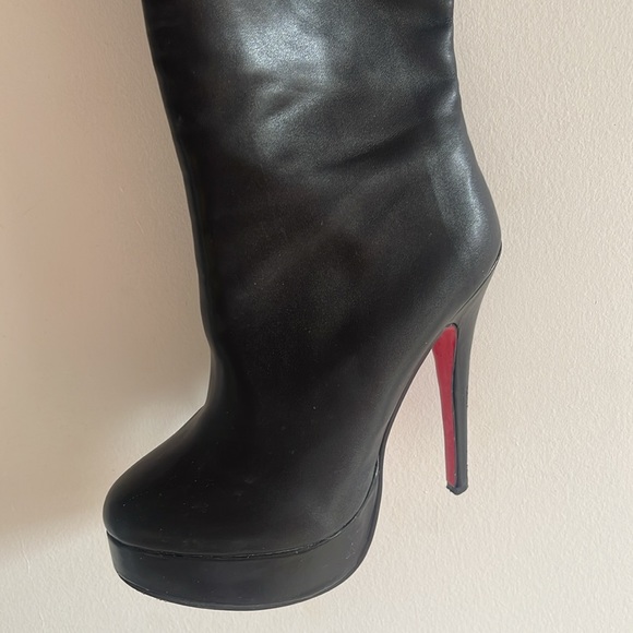 Amazing boots 🖤❤️ - Picture 8 of 8